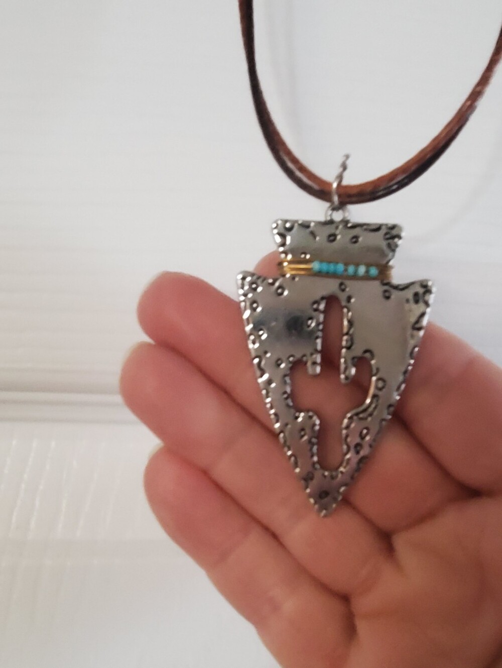 Vintage Arrow Head With Beads Statement Necklace. Silver Tone. Brown Catus - Picture 8 of 8